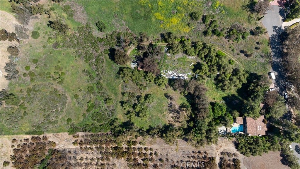 listing image 130729732475400466305