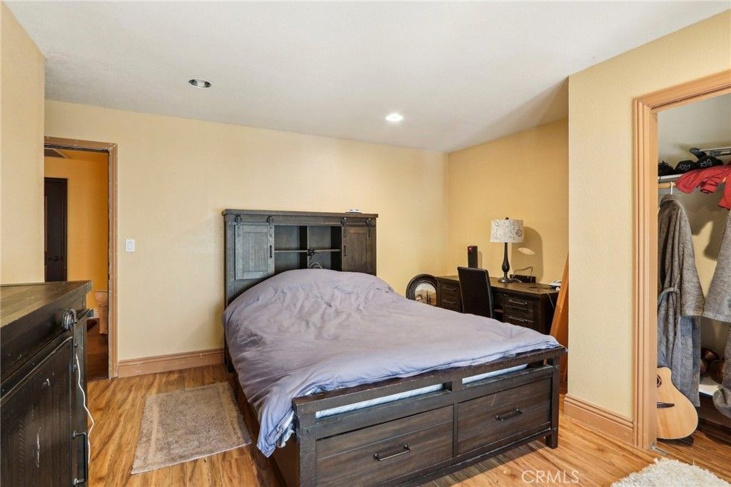 listing image 130726374066572446892