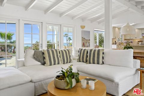 Photo of 30081 Harvester Road, Malibu, CA 90265 (MLS # 25611021) Photo of 30081 Harvester Road, Malibu, CA 90265 (MLS # 25611021)