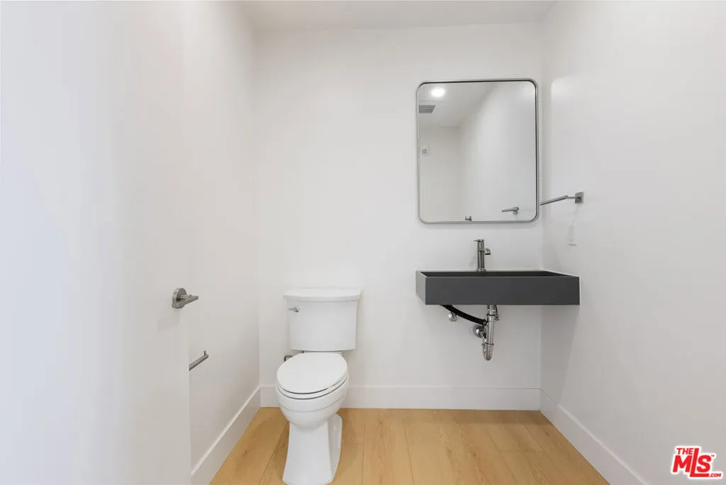 Cypress, California 90630, United States, 3 Bedrooms Bedrooms, ,3 BathroomsBathrooms,Residential,Active,239295