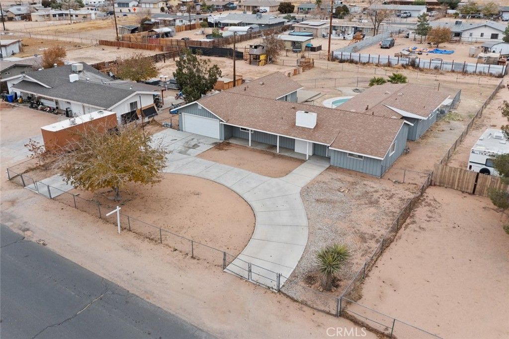 Photo of 13429 Rancherias Rd, Apple Valley, CA 92308 (MLS # PW26053530)