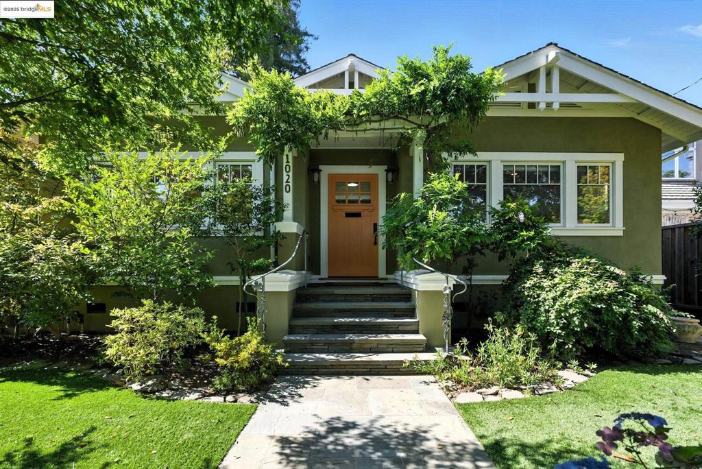 1020 Channing Ave