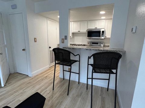 3701 Colonial Dr 36, Building 6 Modesto CA 95356