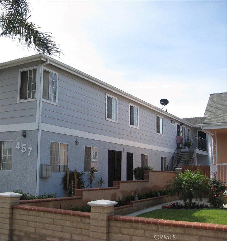 Three-units property in the heart of San Pedro! Close to Cabrillo Marina, Port of call restaurants, shopping, Cruise ship, and more, Unit One with 3-bedroom 2 1/2 Bath, unit Two with 2 bedroom 2 full bath and unit Three 3 bedrooms and 3bath units, each with its own garage parking.
A Location That Has It All! San Pedro is renowned for its charming small-town atmosphere,family-owned businesses, and unique architecture.