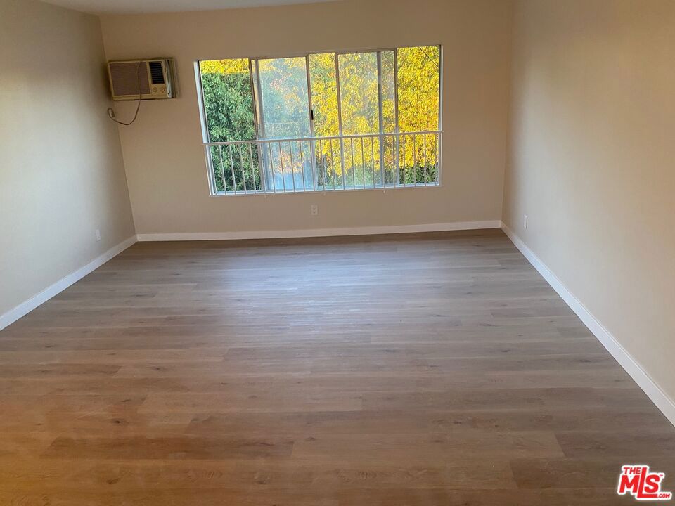 512 Evergreen Street 309, Inglewood CA 90302