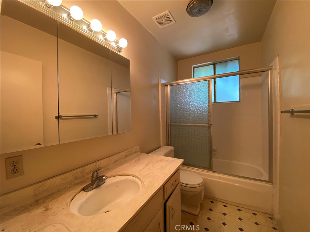 157 Esperanza Avenue K
