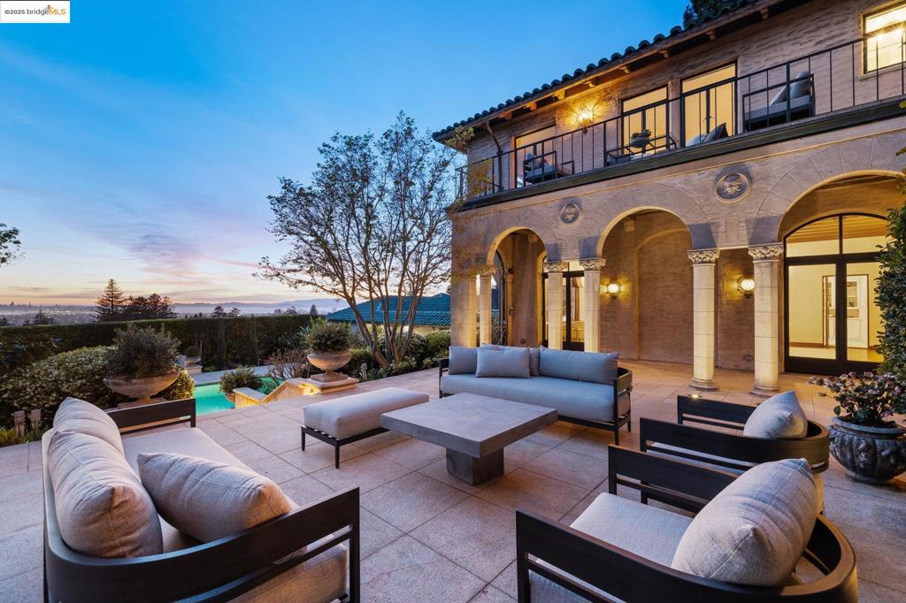 65 Sea View Ave.