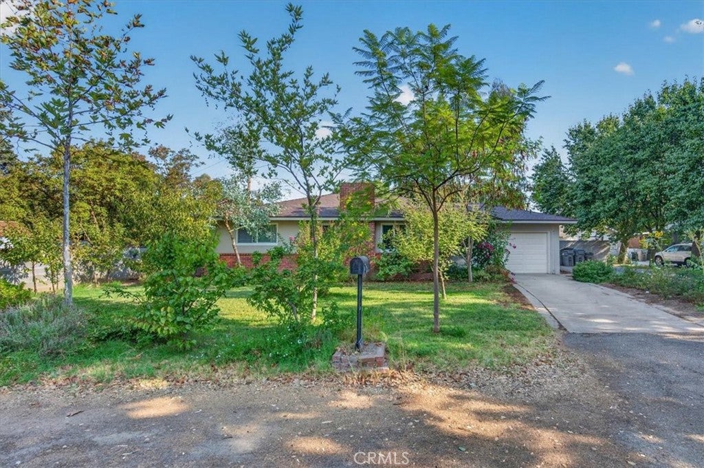 226 W Gettysburg