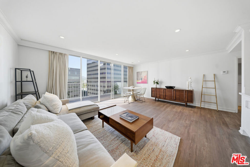 2160 Century Parkway 910