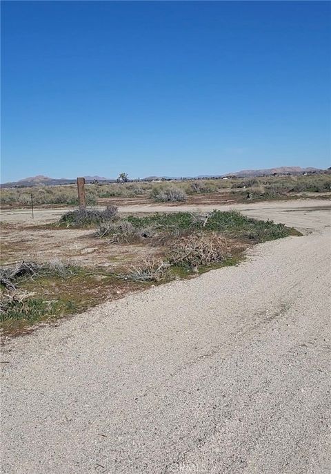 Photo of 0 VIC AVE R VIC 80TH STE, Palmdale, CA 93552 (MLS # NP26040378)