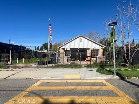 125 E O Colton CA 92324