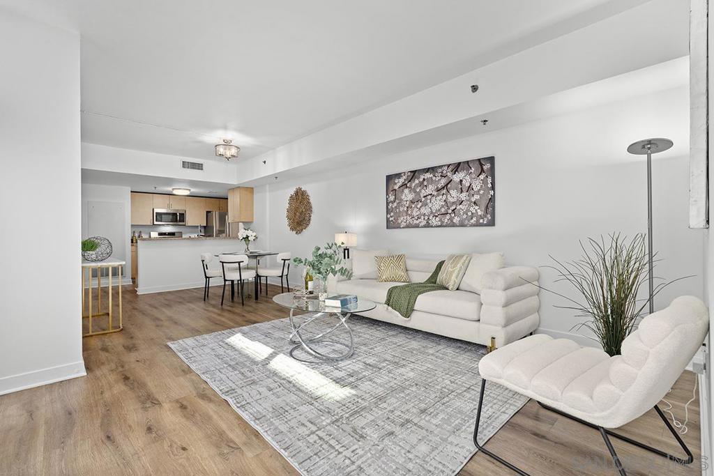 425 W Beech Street 303