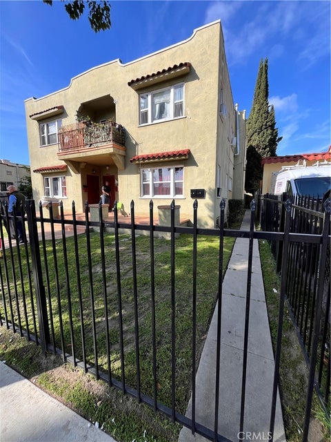 Photo of 6701 Stafford AVE #E, Huntington Park, CA 90255 (MLS # PW26211461)
