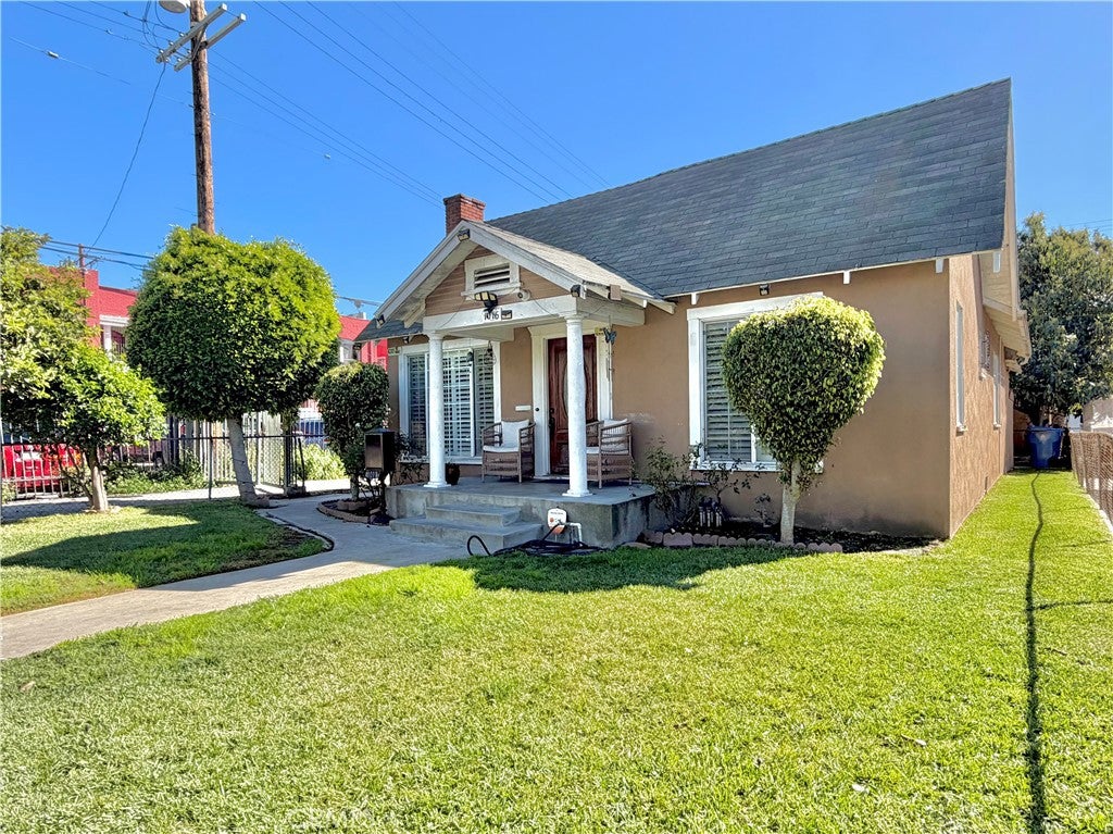 1016 W 51st Place