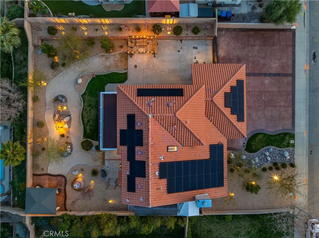 Palmdale, California 93551, United States, 5 Bedrooms Bedrooms, ,3 BathroomsBathrooms,Residential,Pending,212383