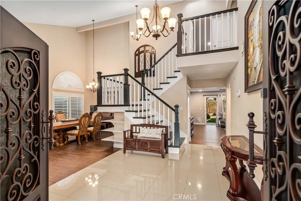 Palmdale, California 93551, United States, 5 Bedrooms Bedrooms, ,3 BathroomsBathrooms,Residential,Pending,212383