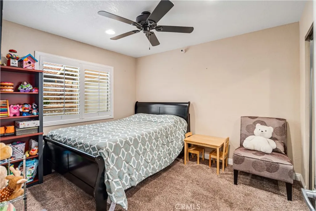 Palmdale, California 93551, United States, 5 Bedrooms Bedrooms, ,3 BathroomsBathrooms,Residential,Pending,212383