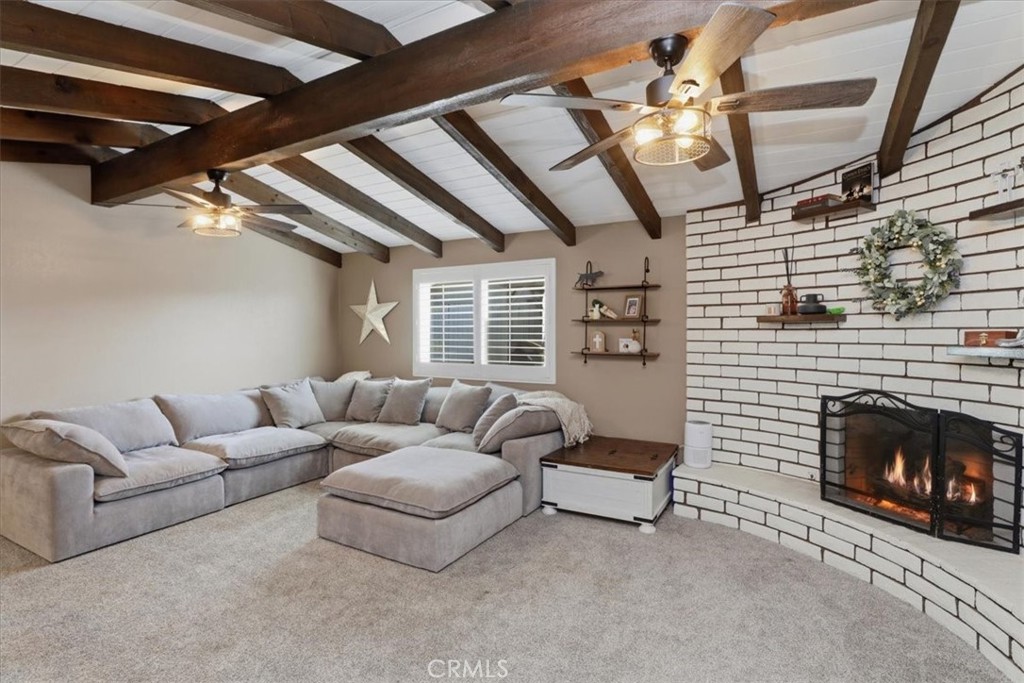 4138 Cedar