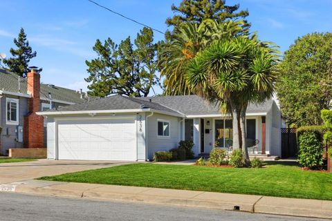 Photo of 2638 Eaton Avenue, Redwood City, CA 94062 (MLS # ML82037881)