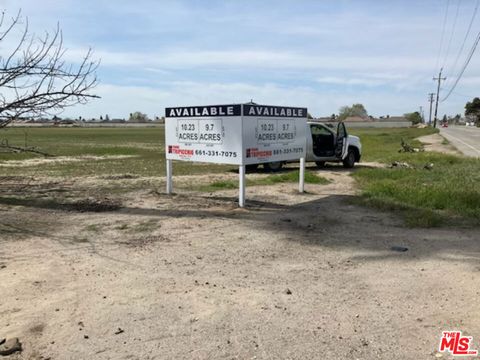 Photo of 5833 S Union Avenue, Bakersfield, CA 93307 (MLS # 26632333)