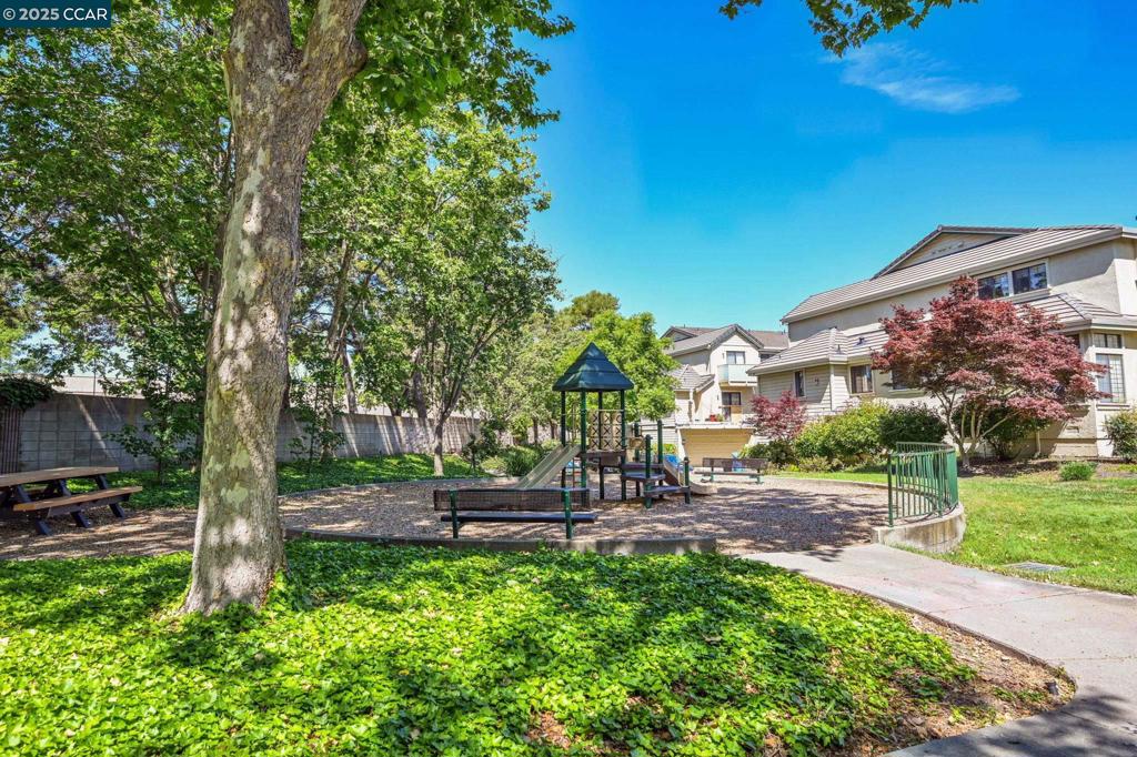 FOSTORIA TERRACE - Residential