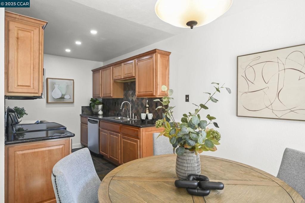 FOSTORIA TERRACE - Residential