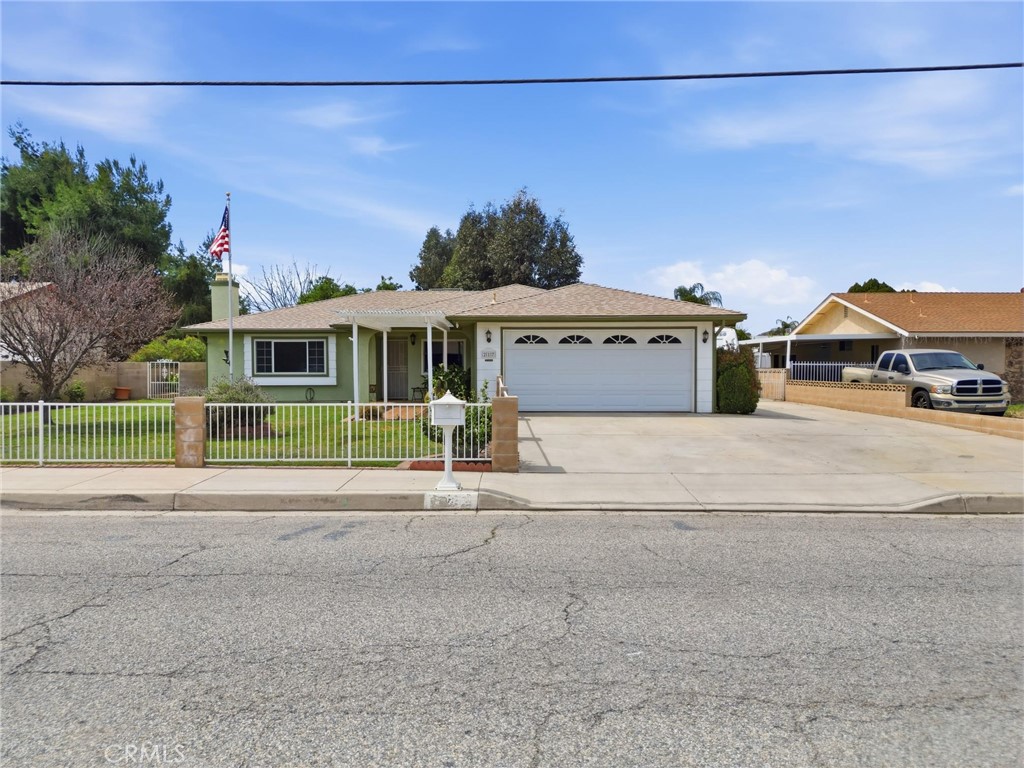 217 N Hemet