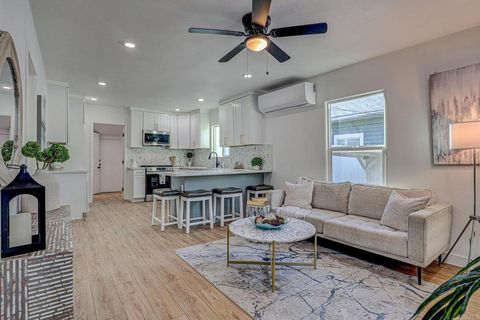 122 S 20th st San Diego CA 92113