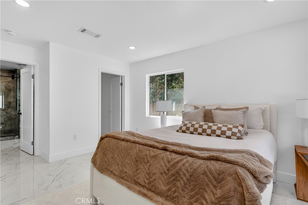 Lake Forest, California, 92630, United States, 3 Bedrooms Bedrooms, ,2 BathroomsBathrooms,Residential,Active,2038620