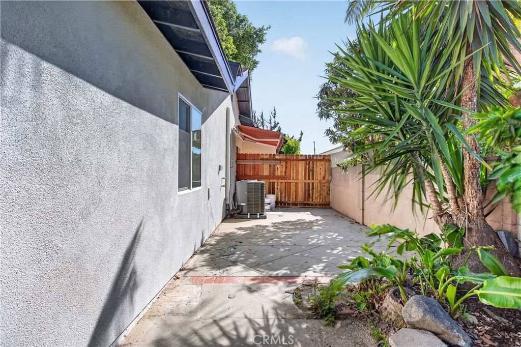 Lake Forest, California, 92630, United States, 3 Bedrooms Bedrooms, ,2 BathroomsBathrooms,Residential,Active,2038620