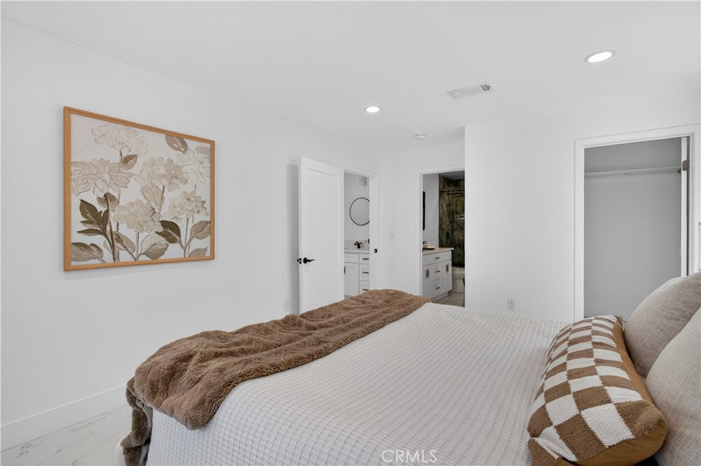 Lake Forest, California, 92630, United States, 3 Bedrooms Bedrooms, ,2 BathroomsBathrooms,Residential,Active,2038620