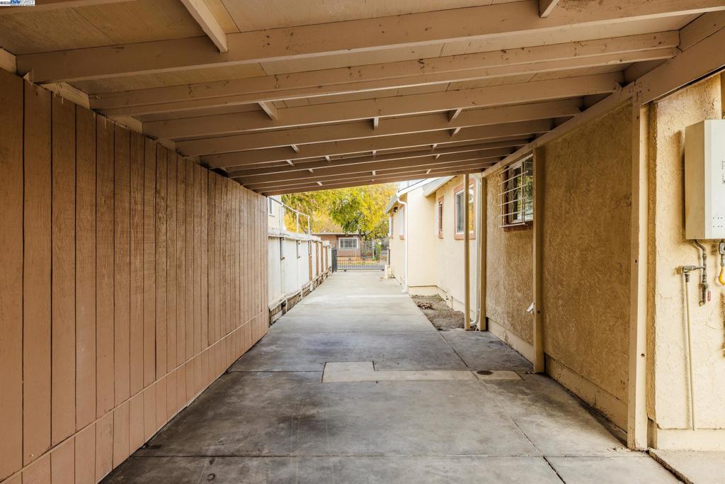 OAKLAND - Residential