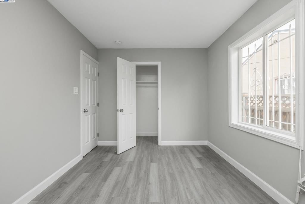 OAKLAND - Residential