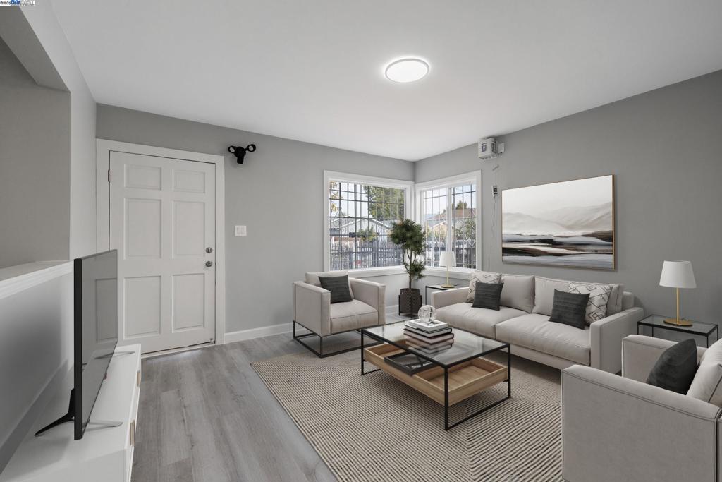 OAKLAND - Residential