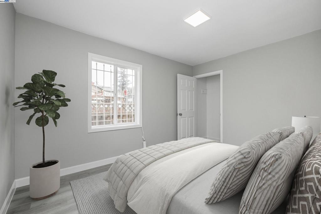 OAKLAND - Residential