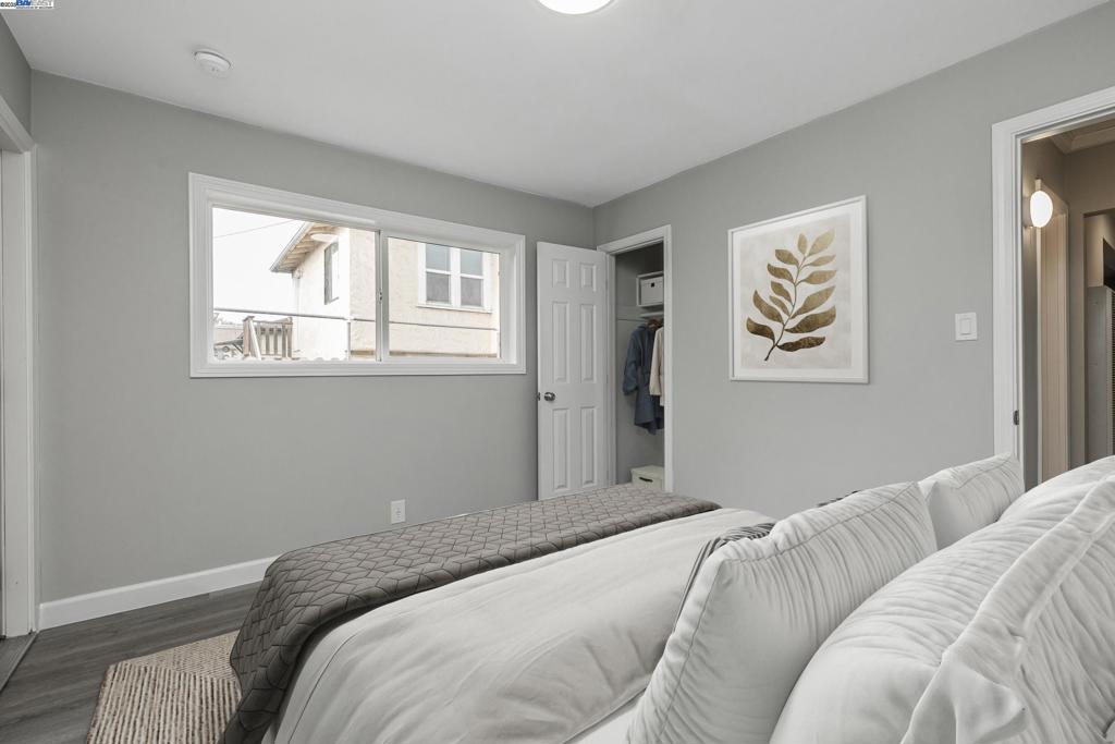 OAKLAND - Residential