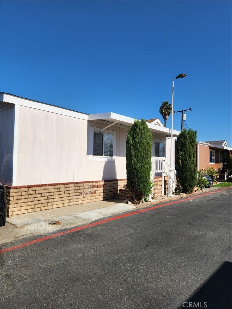 2191 Harbor Boulevard 6