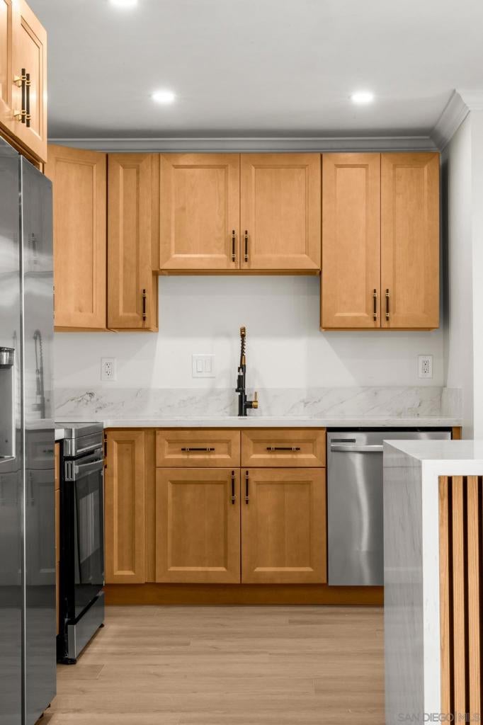 1328 Iris Ave Unit 5