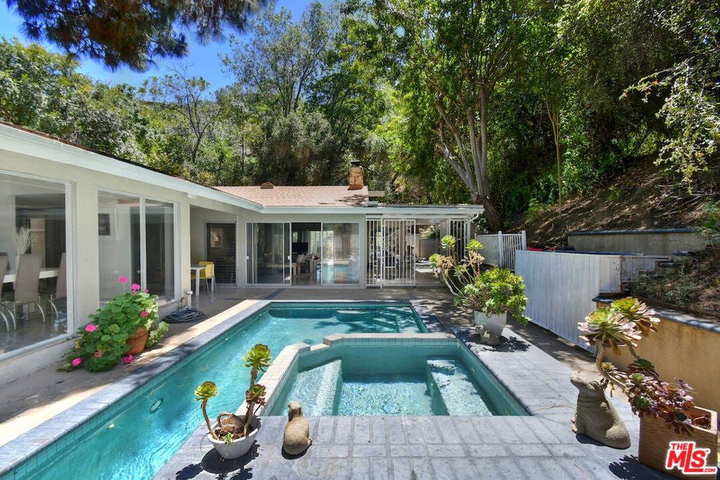 3553 Summerfield Drive, Sherman Oaks CA 91423
