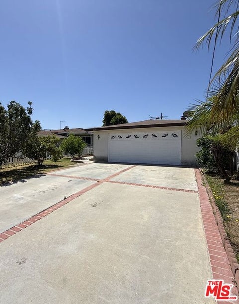 Photo of 4620 W 166th Street, Lawndale, CA 90260 (MLS # 26844521)
