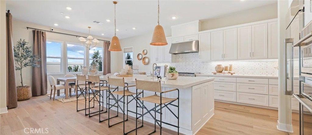 Photo of 15490 Oakbrush Place, Hacienda Heights, CA 91745 (MLS # OC25241939)