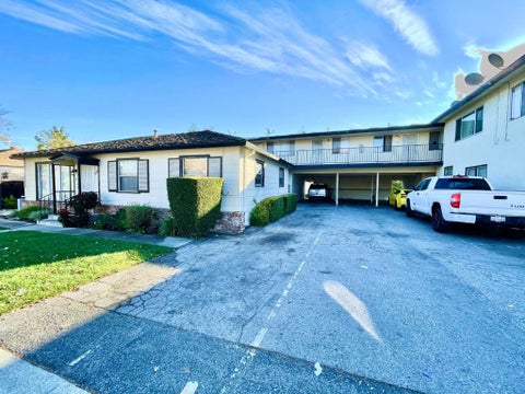 Photo of 466 N Fair Oaks Avenue, Sunnyvale, CA 94085 (MLS # ML82059753)