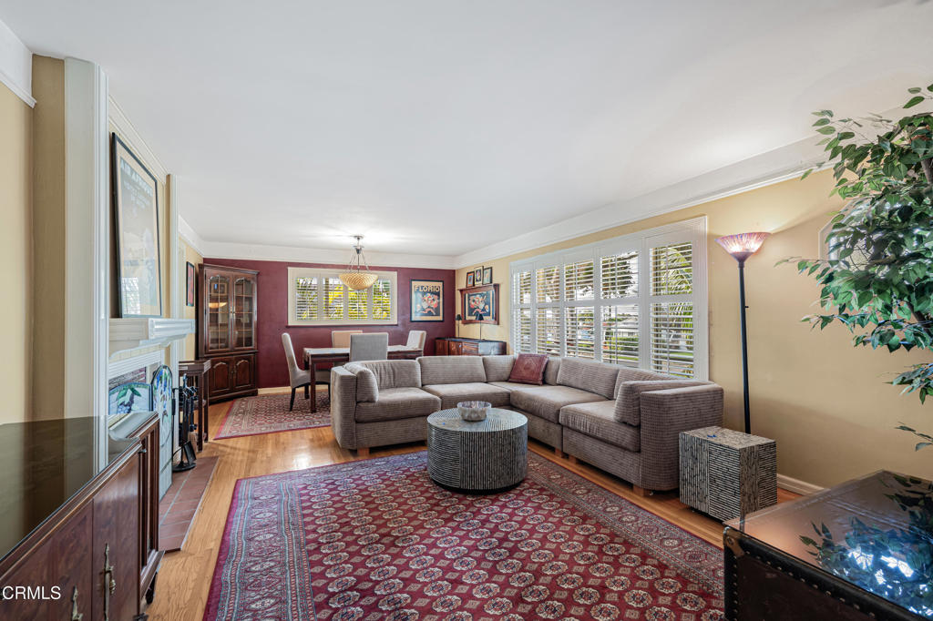 218 Palomares Avenue