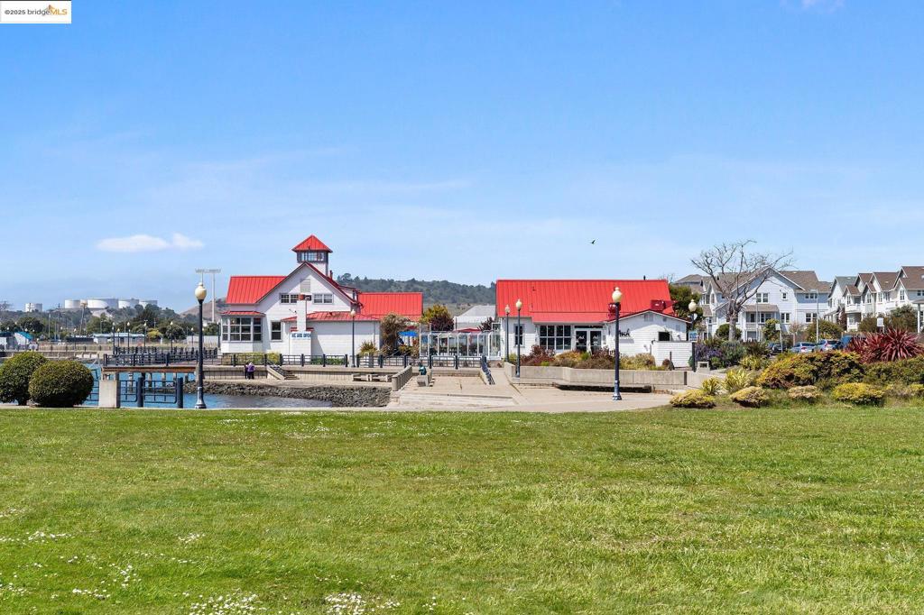 MARINA BAY - Residential