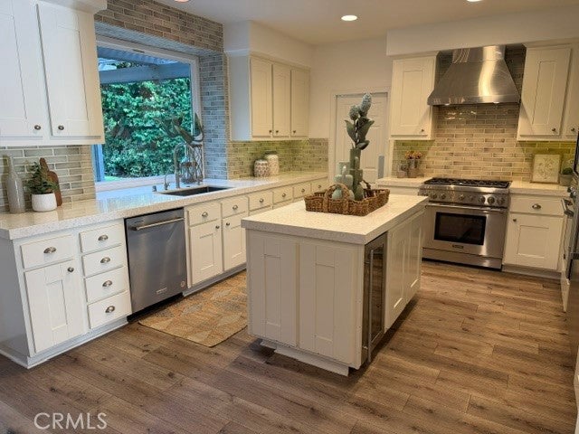 6 Larkspur Drive