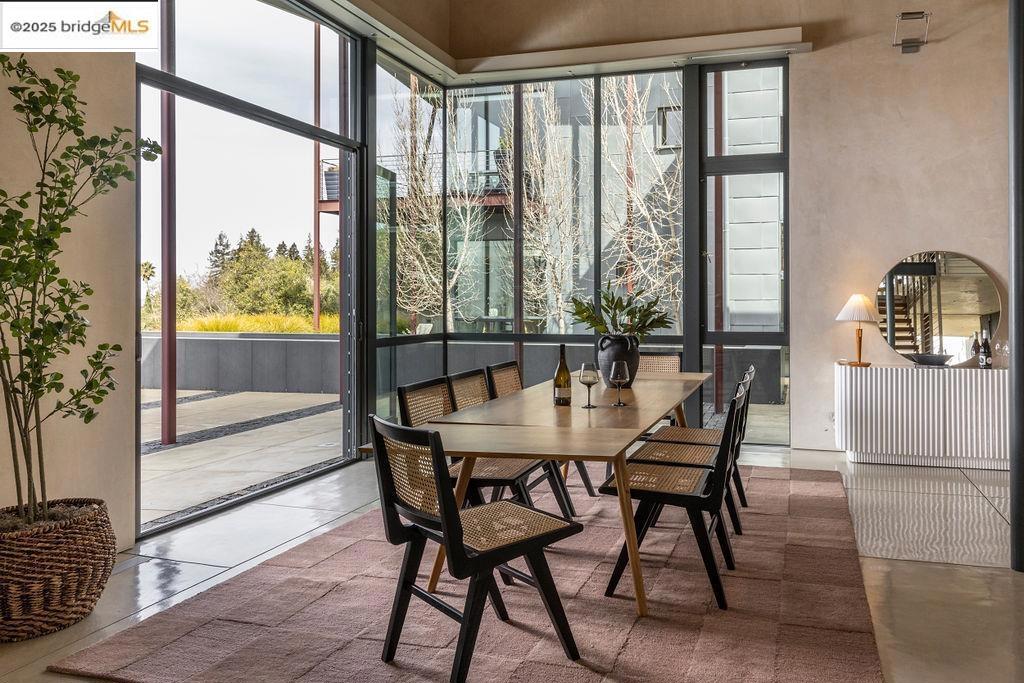 CLAREMONT HILLS - Residential