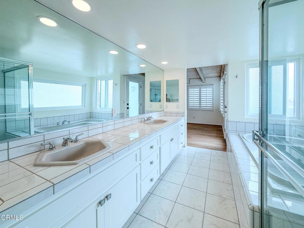 Hollywood Beach - 0302 - Residential Lease