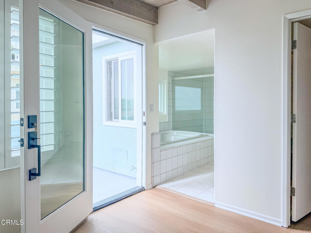 Hollywood Beach - 0302 - Residential Lease