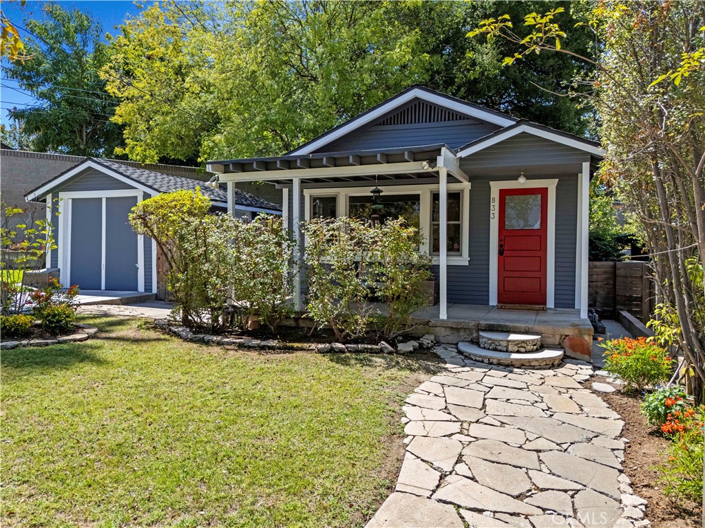 Welcome to beautiful South Pasadena! This delightful one-bedroom, one-bathroom single-family home is tucked away on a quiet, tree-lined street just moments from local shops, parks, and everything this highly sought-after community has to offer.
Inside, you'll find a cozy, light-filled layout with plenty of character. The spacious backyard is ideal for relaxing or entertaining, and easy to maintain. A detached garage offers incredible flexibility—perfect for a home office, creative studio, or additional storage.
Opportunities like this are rare. Where else can you find a single-family home in South Pasadena at this price? Don’t miss your chance to own in one of L.A.’s most desirable communities.
Let’s get you home—before someone else does!