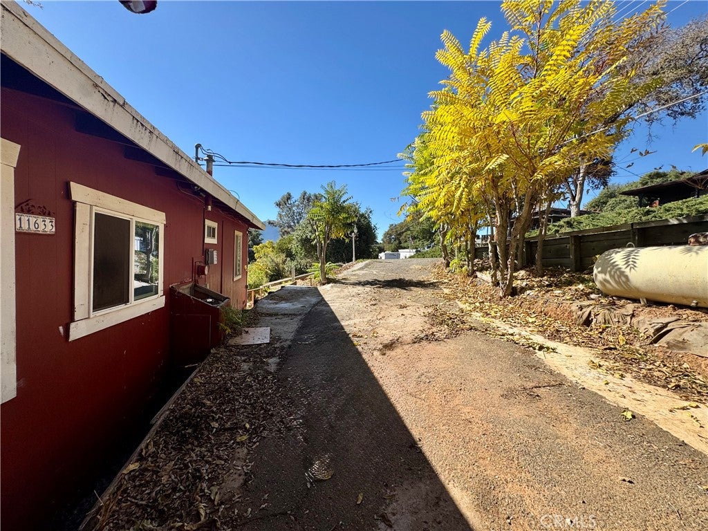 11633 Lakeview Drive
